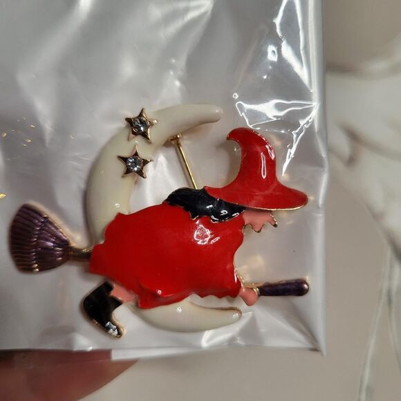 NWT Betsey Johnson Red Witch pin - Picture 1 of 2